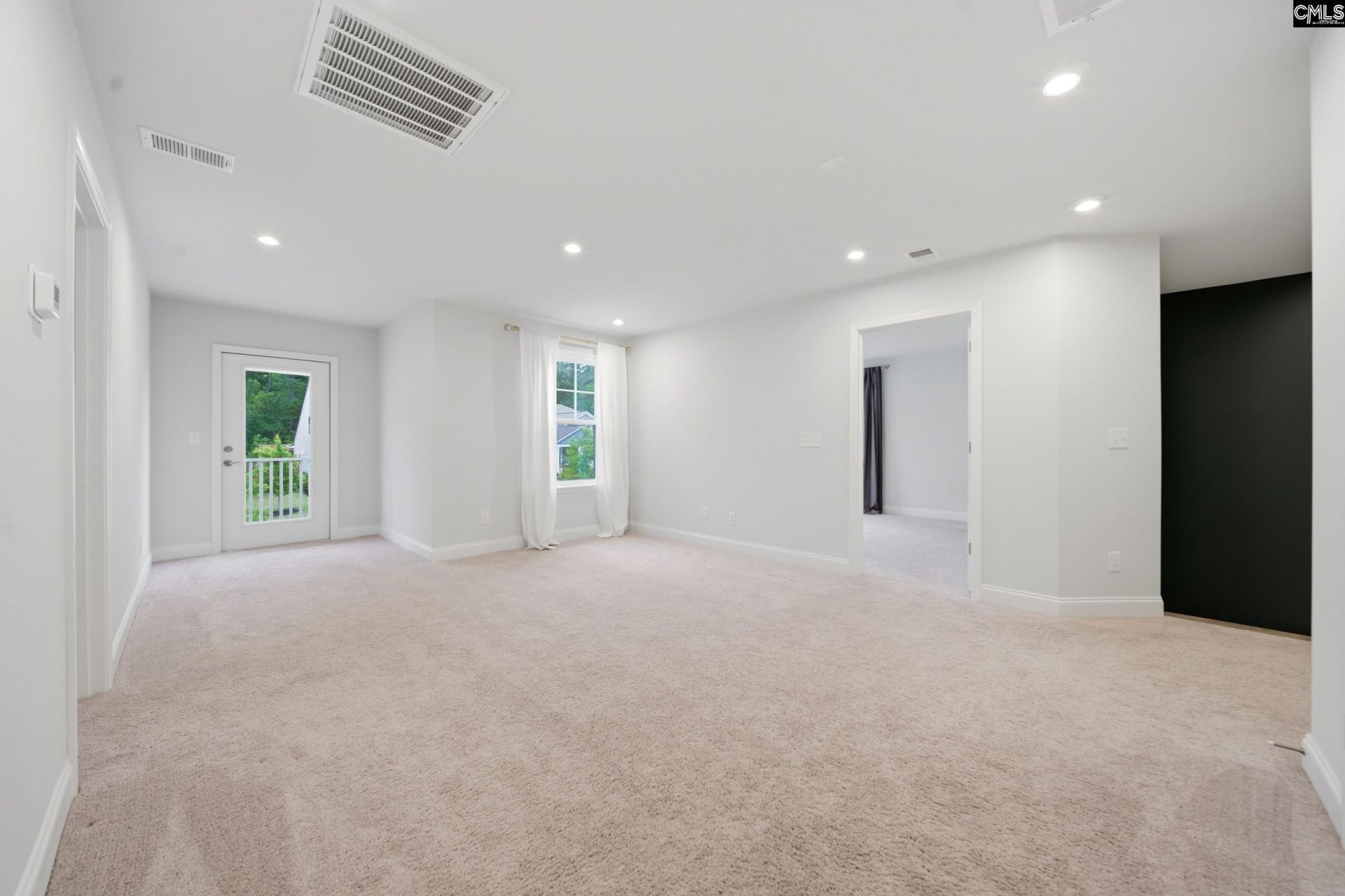 1025 Eagleston Way  Photo 19