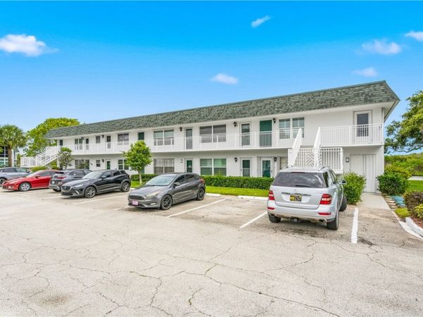 2800 Indian River Boulevard, Unit 7F, Vero Beach, FL 32960
