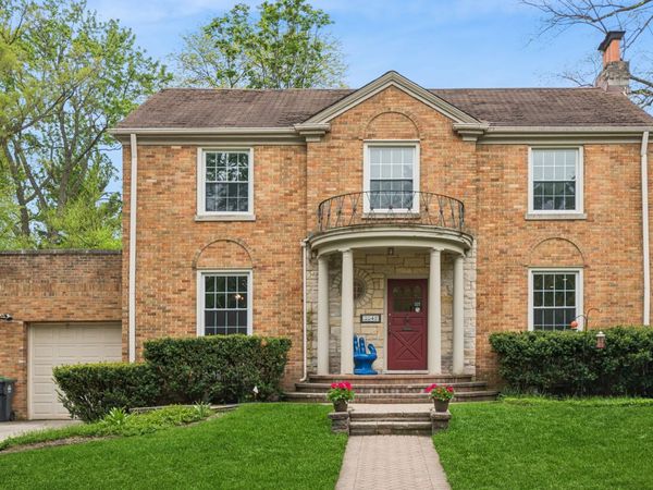 3042 Isabella Street, Evanston, IL 60201