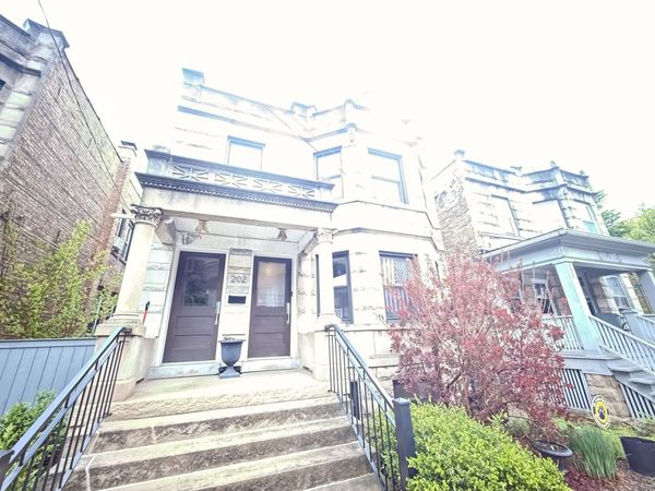 202 N Marion Street, Unit 2, Oak Park, IL 60302