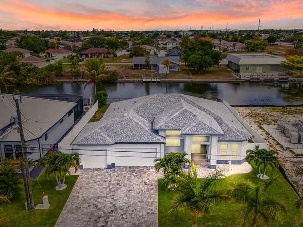 21 SW 21st ST , CAPE CORAL, FL 33991