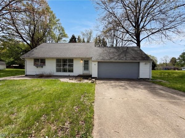 1064 Munroe Falls Kent Road , Kent, OH 44240
