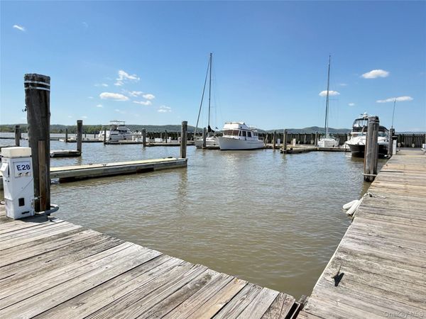 28 Half Moon Bay , Croton-on-Hudson, NY 10520