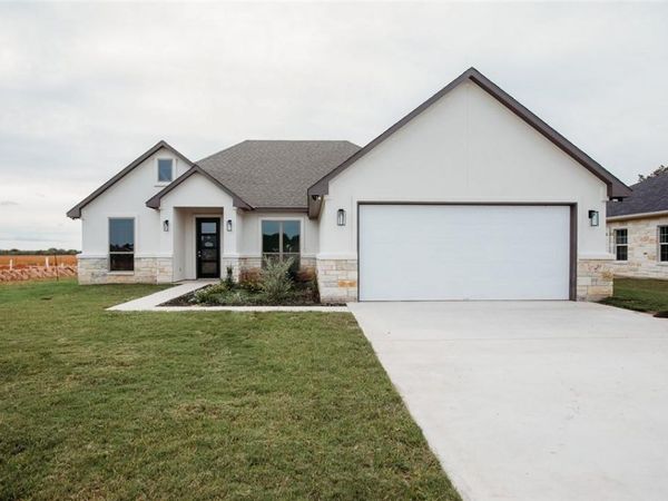 127 Loon DR, Bastrop, TX 78602
