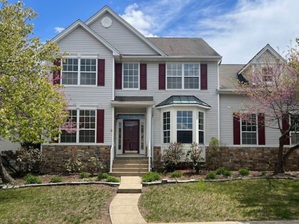230 Winding Hill Dr, Mount Olive, NJ 07840