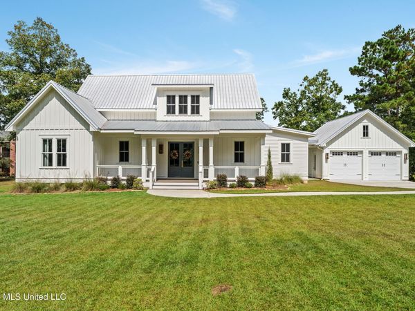 16 Bent Pebble Point, Lumberton, MS 39455