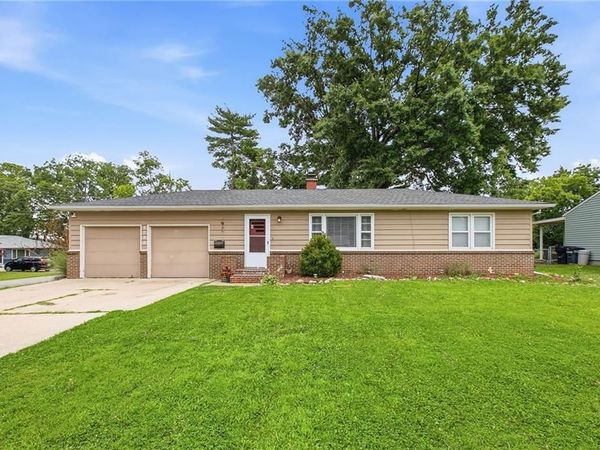 5725 Oxford Avenue, Raytown, MO 64133