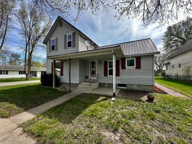 390 N Broadway Street, Vesta, MN 56292
