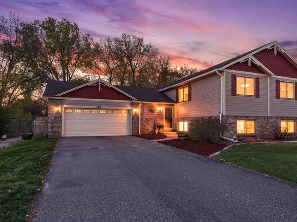 2201 84th Avenue N, Brooklyn Park, MN 55444