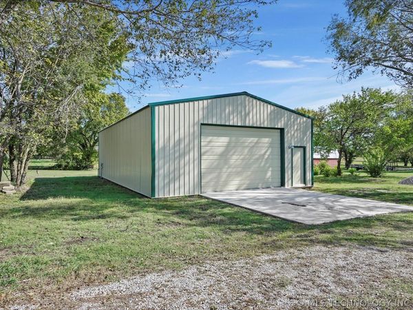 8730 E 136th Street N, Collinsville, OK 74021