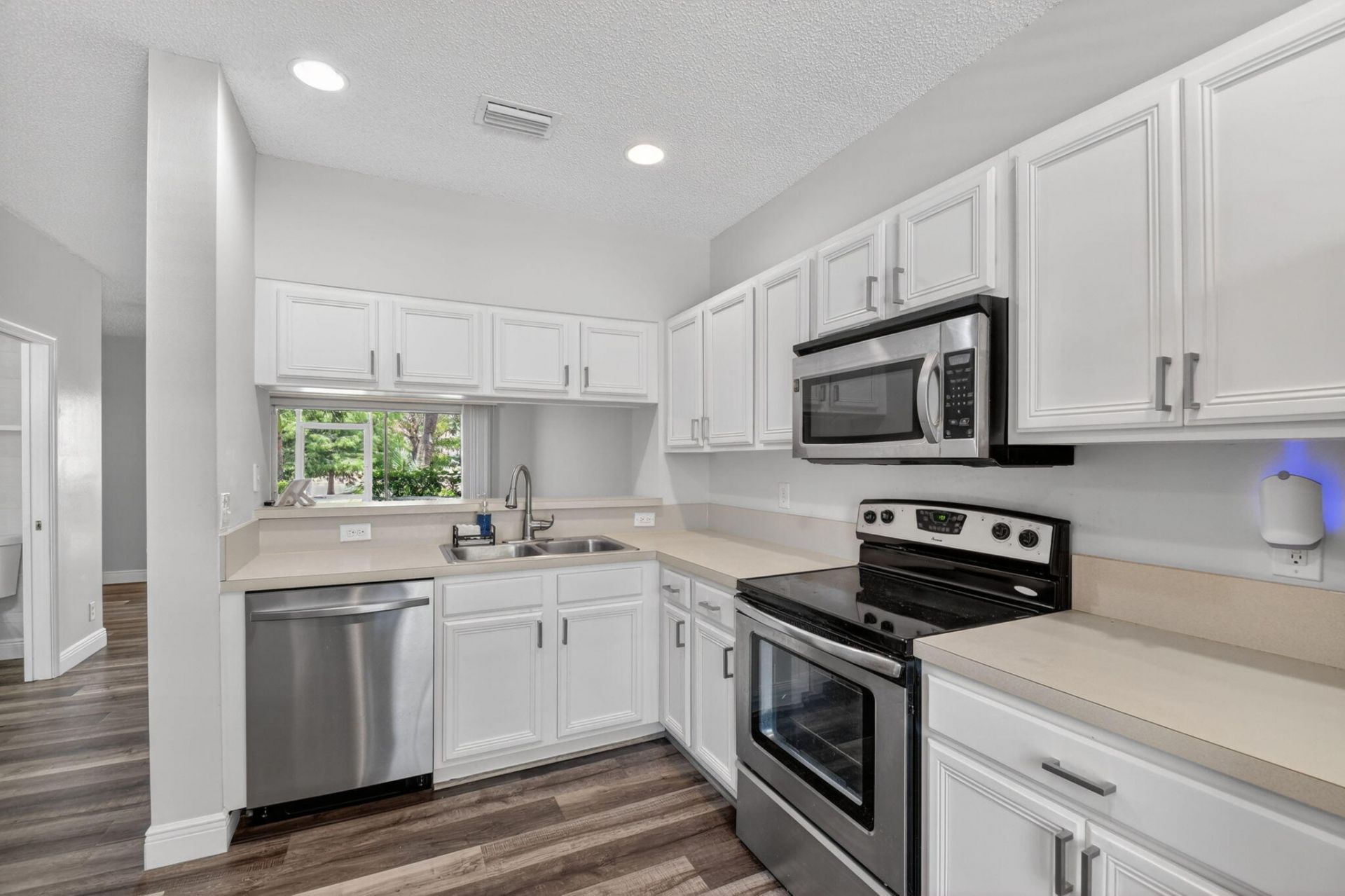 4980 Palmbrooke Circle, West Palm Beach, FL 33417 Photo