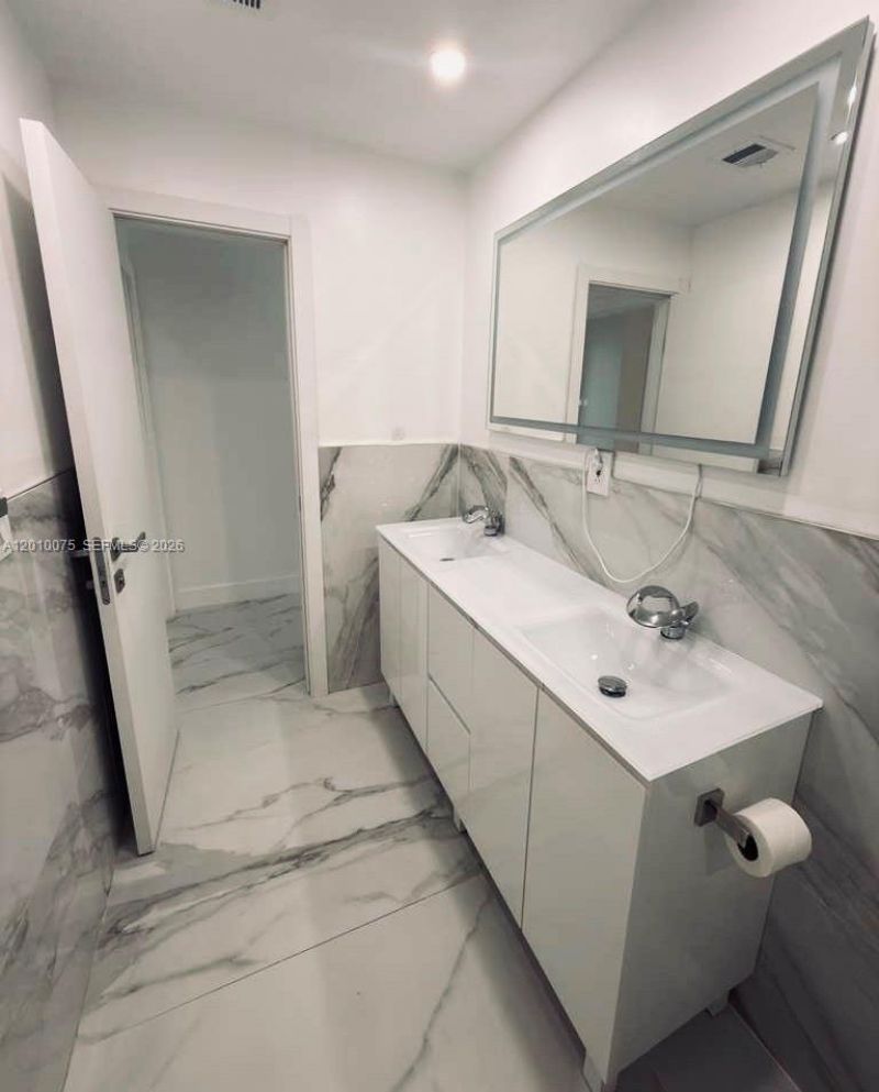19370 Collins Ave, Unit PH-3, Sunny Isles Beach, FL 33160 Photo