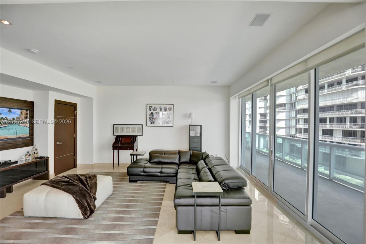 10101 Collins Ave , Unit 4E, Bal Harbour, FL 33154 Photo