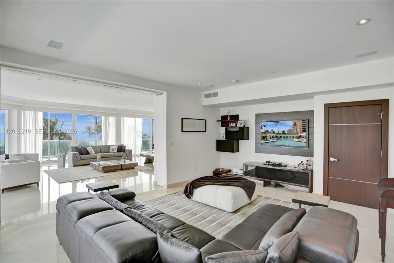 10101 Collins Ave , Unit 4E, Bal Harbour, FL 33154 Photo