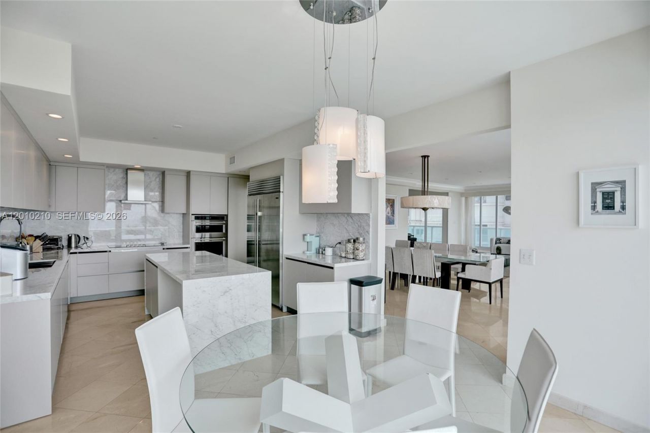 10101 Collins Ave , Unit 4E, Bal Harbour, FL 33154 Photo