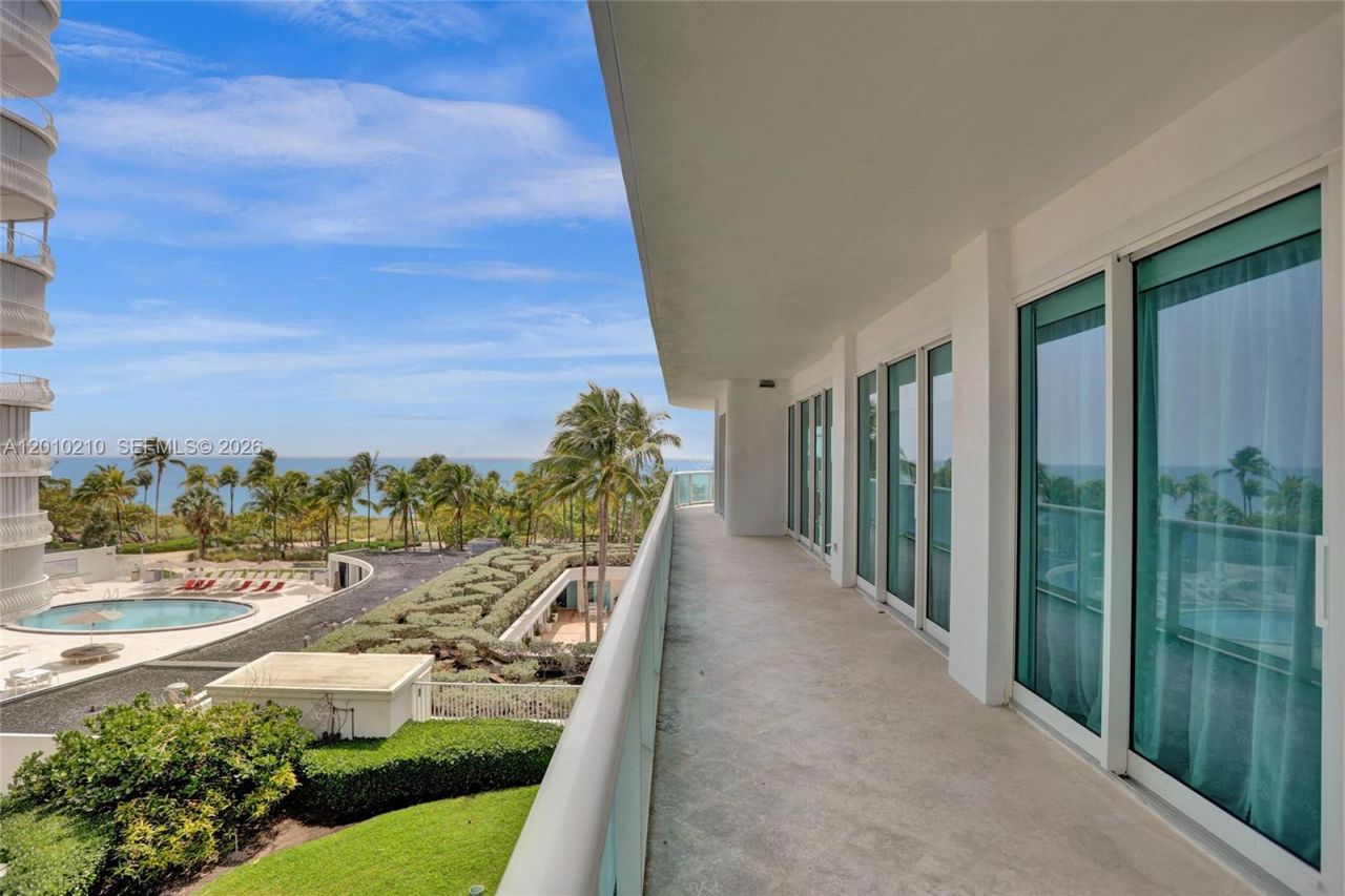 10101 Collins Ave , Unit 4E, Bal Harbour, FL 33154 Photo