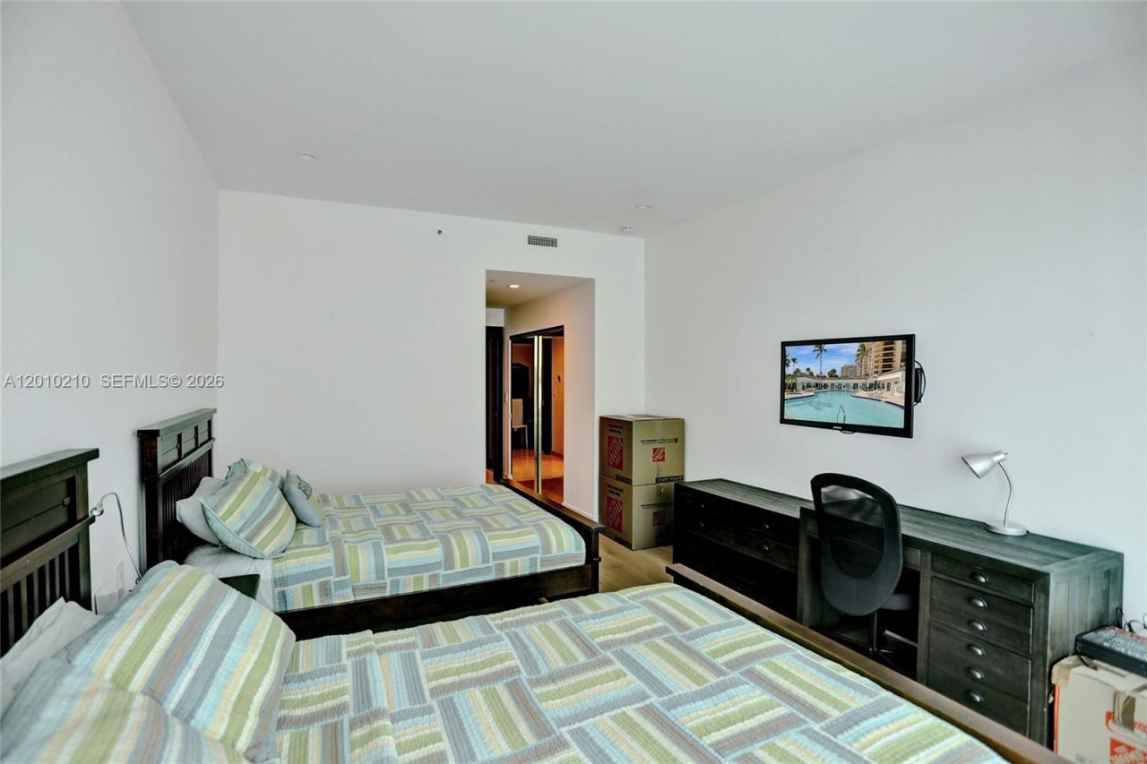 10101 Collins Ave , Unit 4E, Bal Harbour, FL 33154 Photo