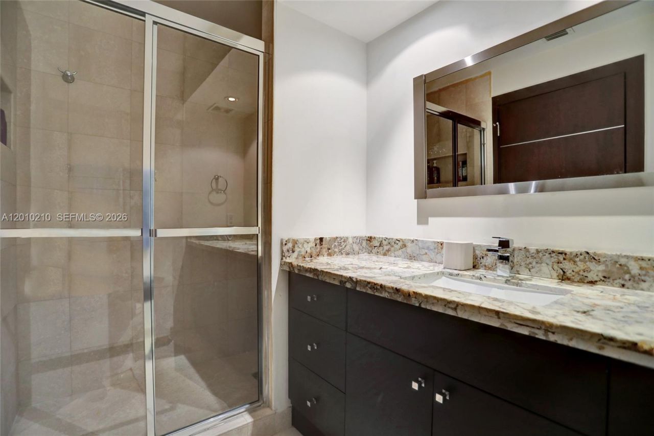 10101 Collins Ave , Unit 4E, Bal Harbour, FL 33154 Photo
