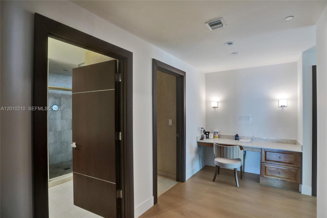 10101 Collins Ave , Unit 4E, Bal Harbour, FL 33154 Photo