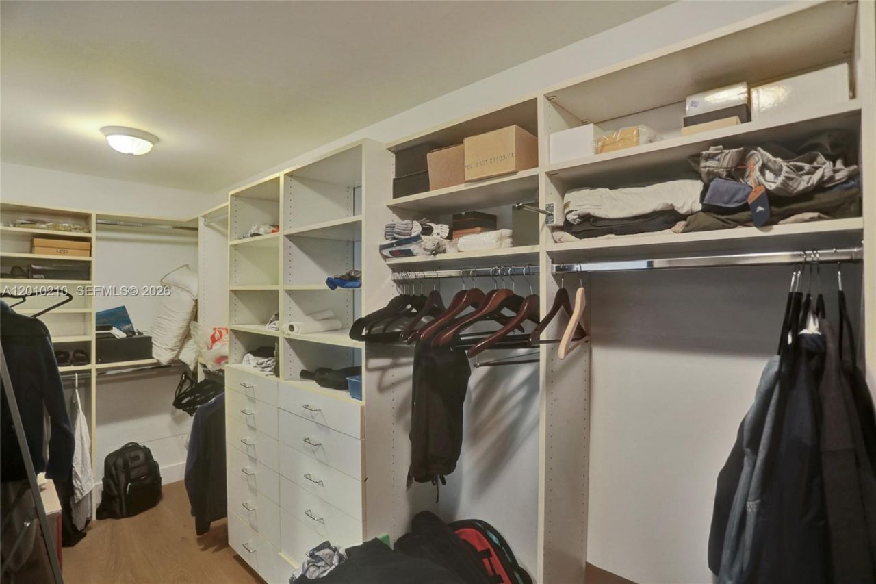 10101 Collins Ave , Unit 4E, Bal Harbour, FL 33154 Photo
