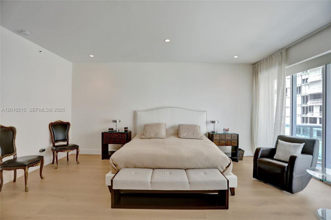 10101 Collins Ave , Unit 4E, Bal Harbour, FL 33154 Photo