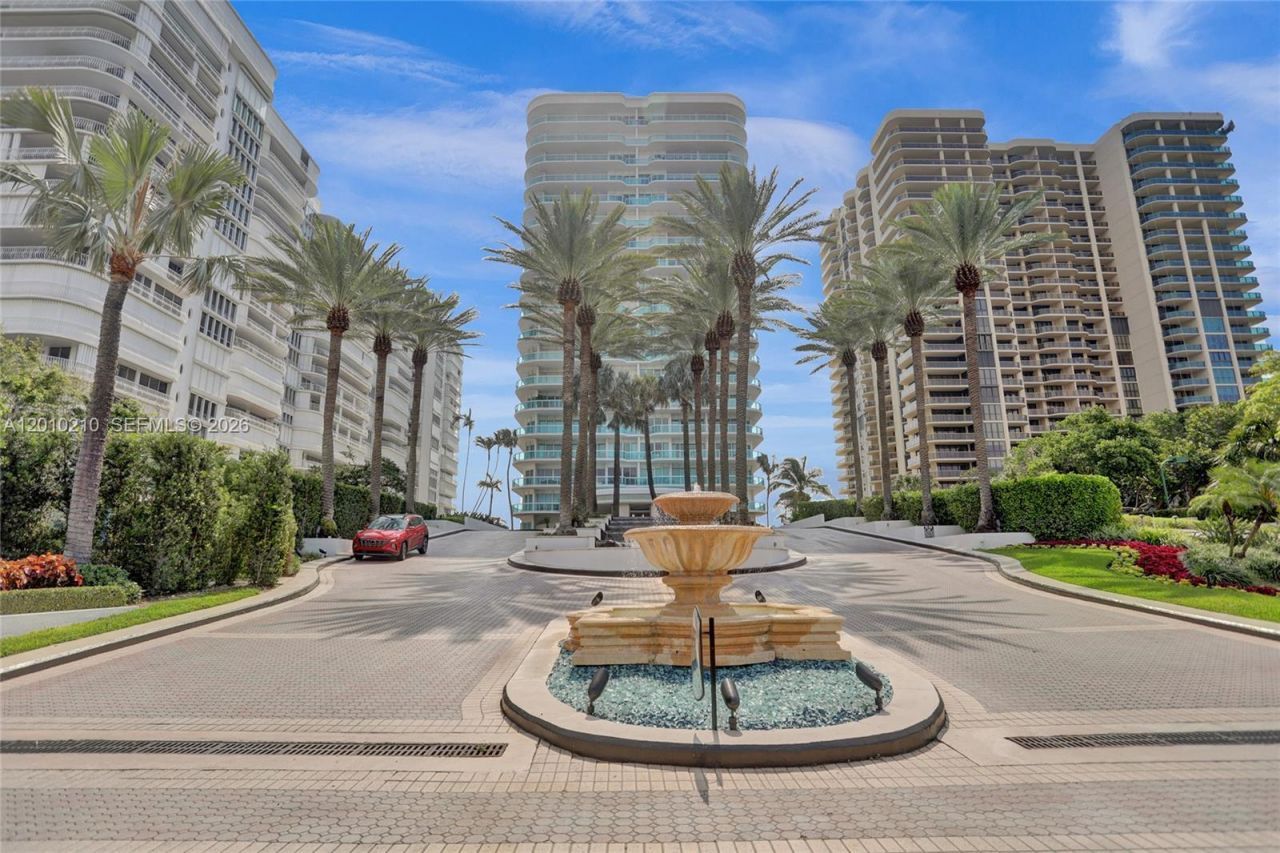 10101 Collins Ave , Unit 4E, Bal Harbour, FL 33154 Photo