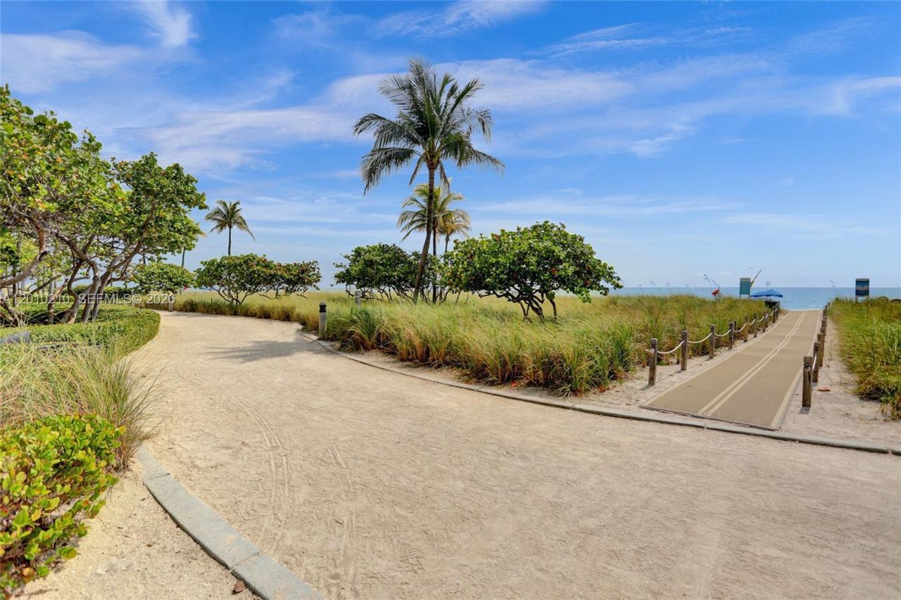 10101 Collins Ave , Unit 4E, Bal Harbour, FL 33154 Photo
