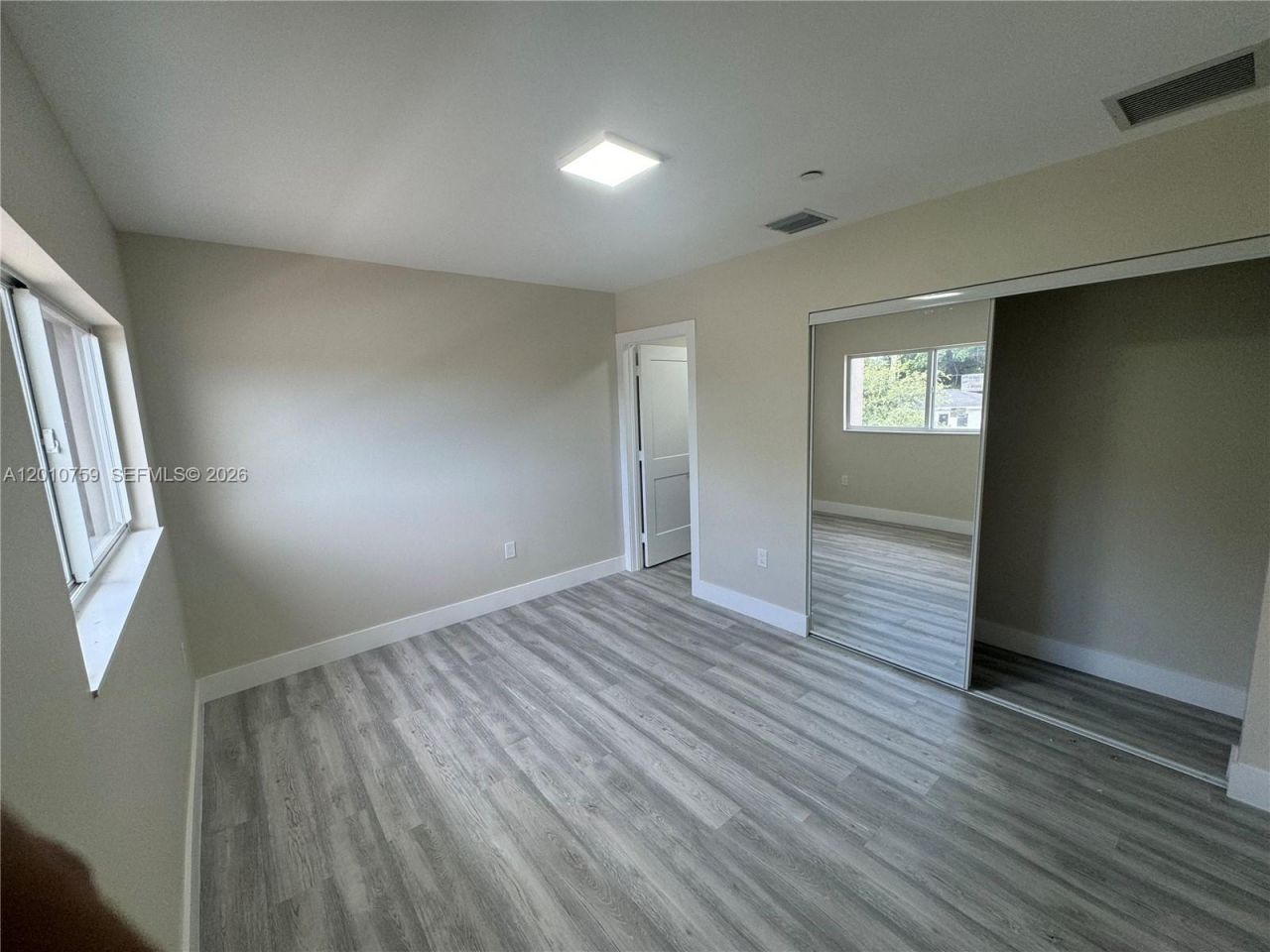 205 NW 159th St , Miami, FL 33169 Photo