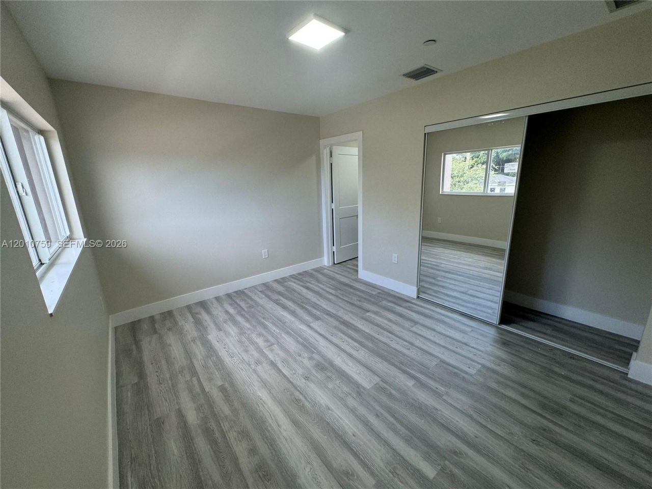 205 NW 159th St , Miami, FL 33169 Photo