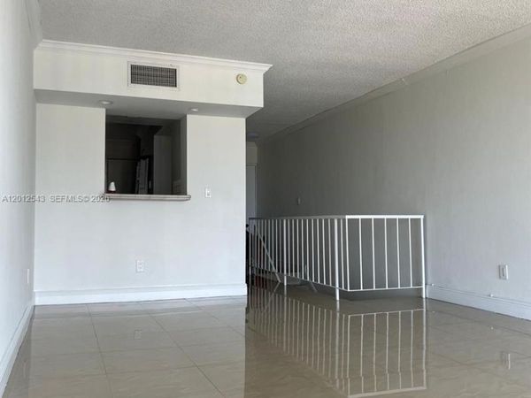 9210 Fontainebleau Blvd , Unit 506, Miami, FL 33172
