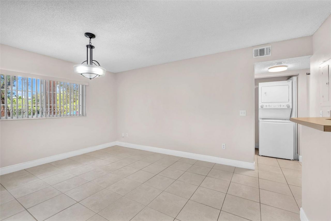 3690 N 56th Ave, Unit 903, Hollywood, FL 33021 Photo