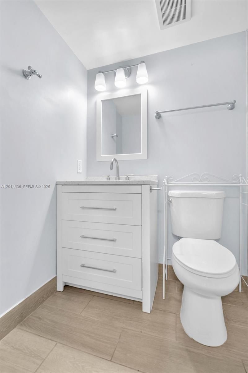 3690 N 56th Ave, Unit 903, Hollywood, FL 33021 Photo