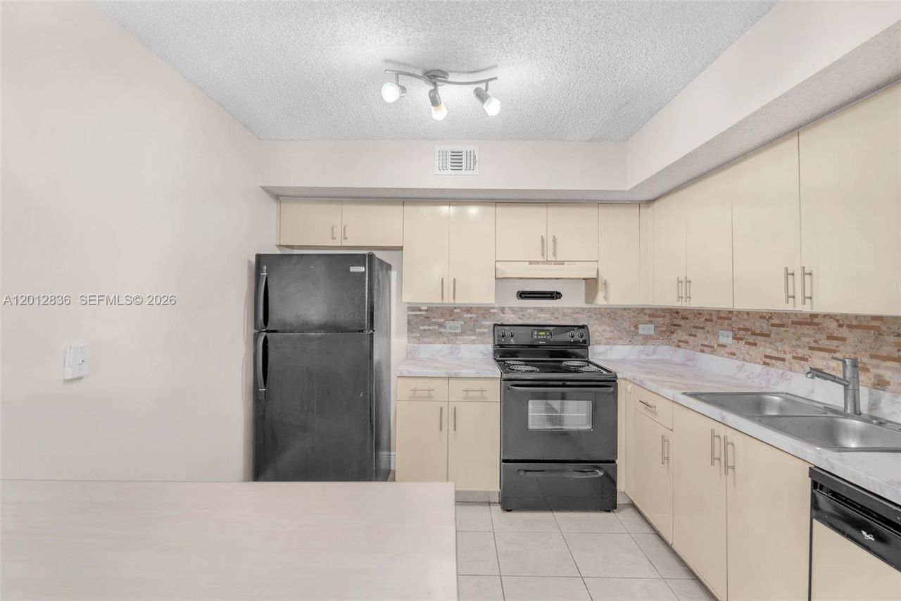 3690 N 56th Ave, Unit 903, Hollywood, FL 33021 Photo