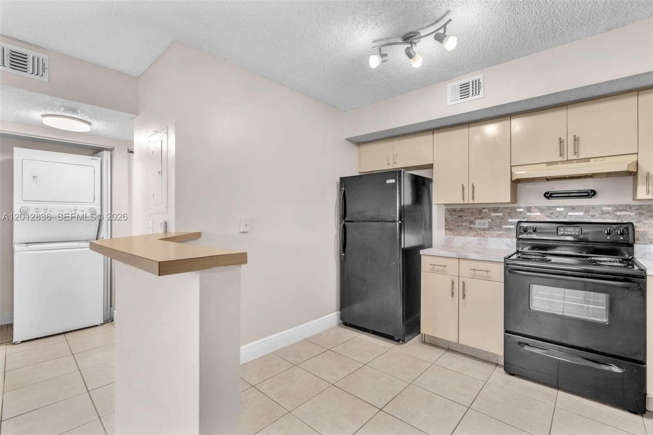 3690 N 56th Ave, Unit 903, Hollywood, FL 33021 Photo