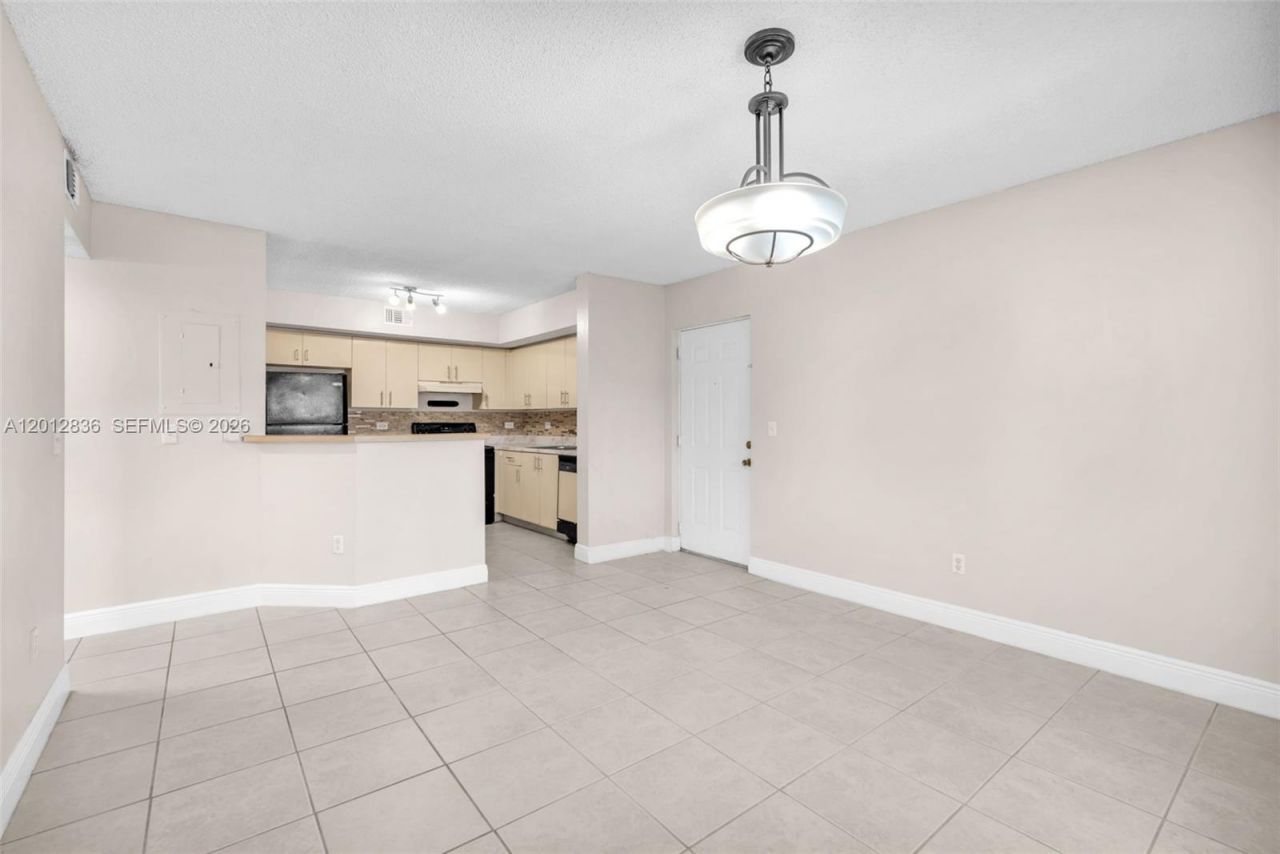 3690 N 56th Ave, Unit 903, Hollywood, FL 33021 Photo
