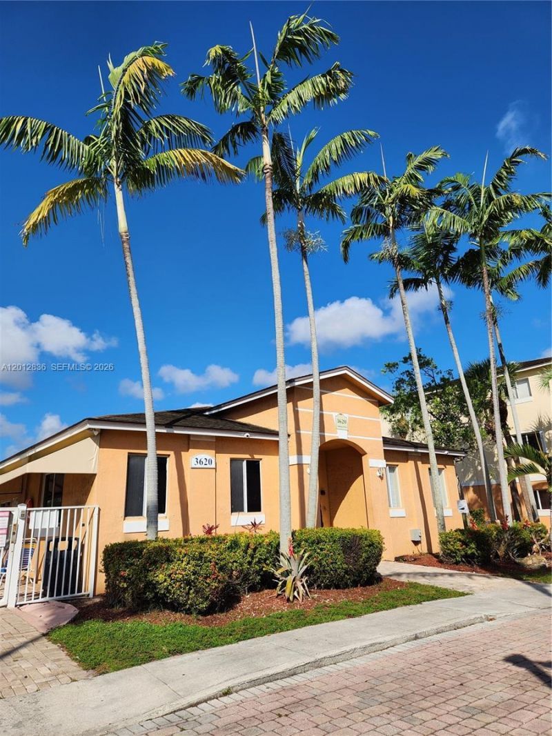 3690 N 56th Ave, Unit 903, Hollywood, FL 33021 Photo