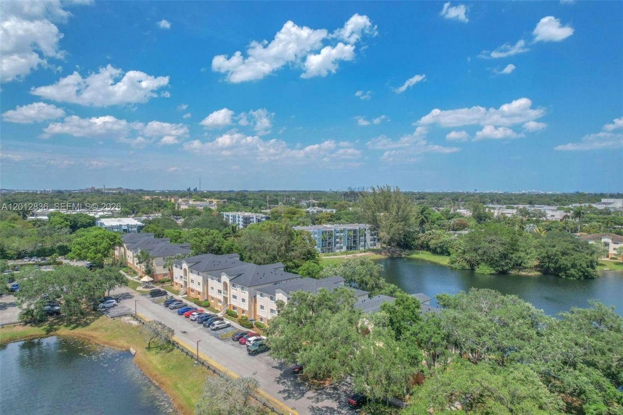 3690 N 56th Ave, Unit 903, Hollywood, FL 33021 Photo
