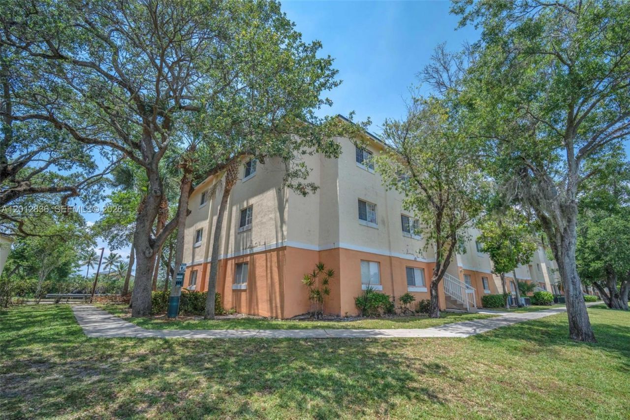 3690 N 56th Ave, Unit 903, Hollywood, FL 33021 Photo