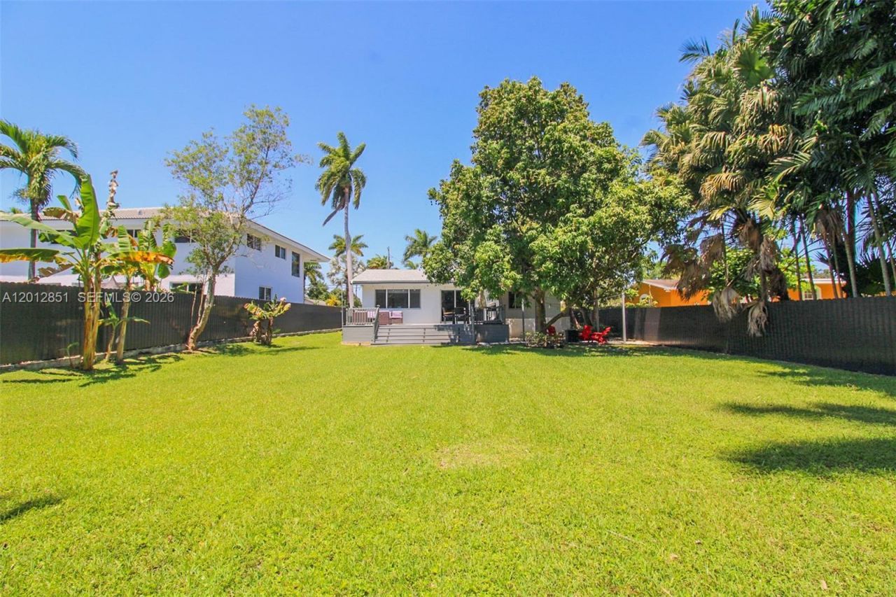 360 NE 116th St , Miami, FL 33161 Photo