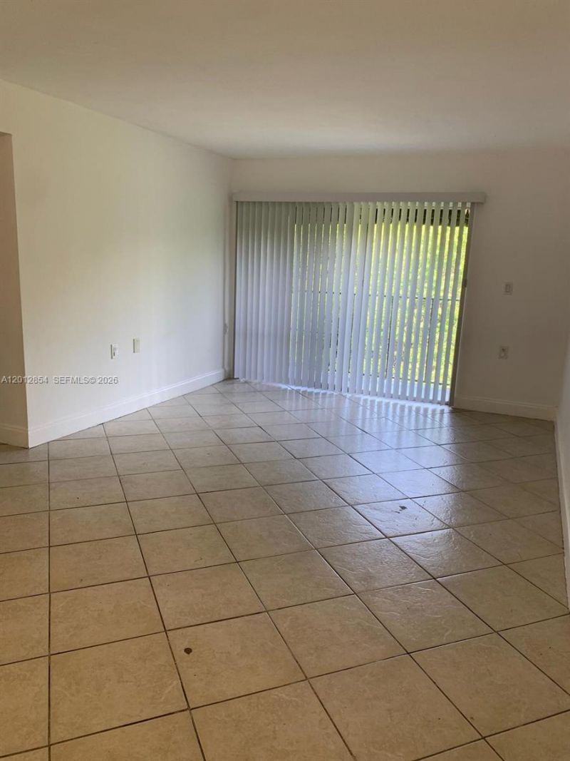 1201 Lake Victoria Dr, Unit V, West Palm Beach, FL 33411 Photo