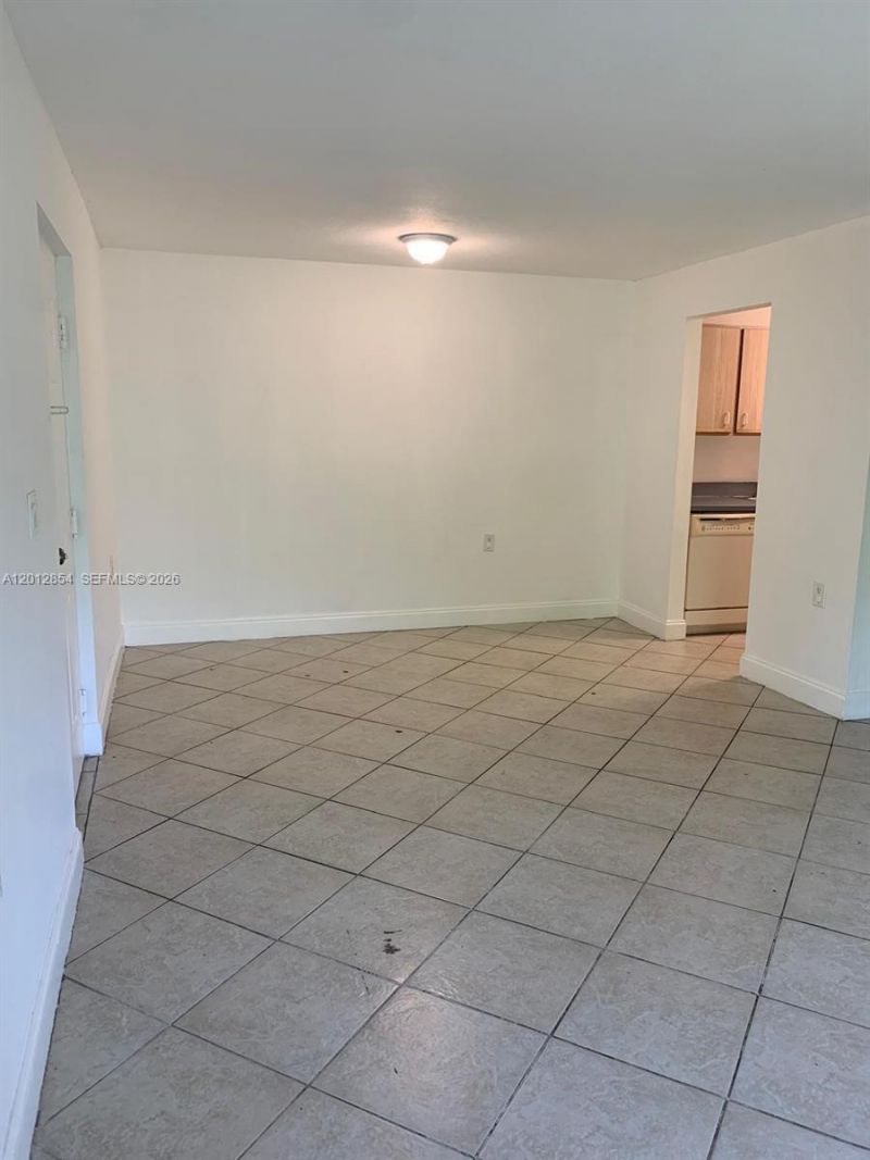 1201 Lake Victoria Dr, Unit V, West Palm Beach, FL 33411 Photo