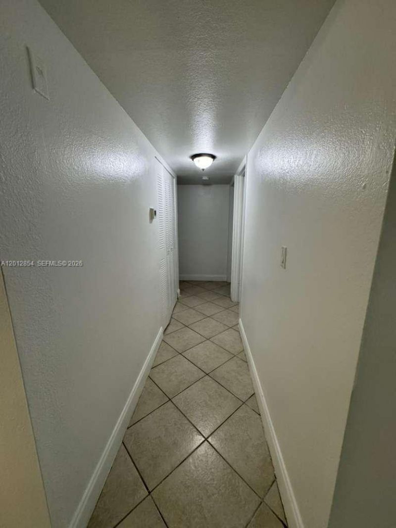 1201 Lake Victoria Dr, Unit V, West Palm Beach, FL 33411 Photo