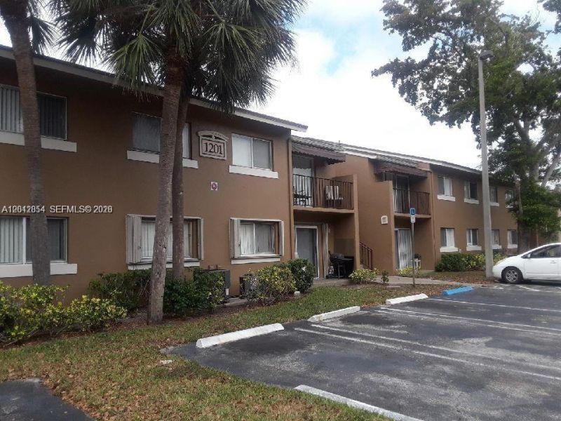 1201 Lake Victoria Dr, Unit V, West Palm Beach, FL 33411 Photo