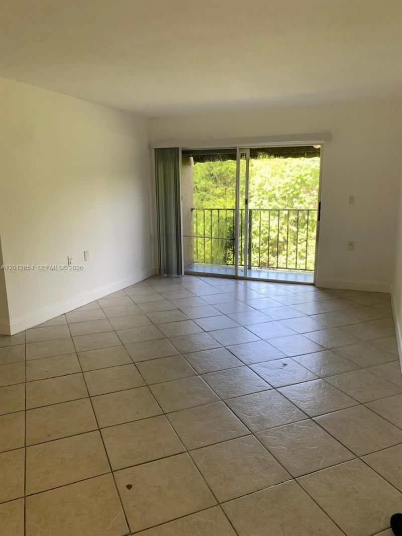 1201 Lake Victoria Dr, Unit V, West Palm Beach, FL 33411 Photo