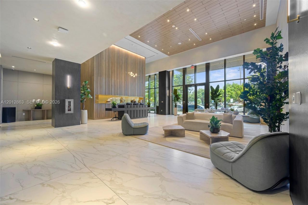 580 72nd St , Unit 611, Miami Beach, FL 33141 Photo