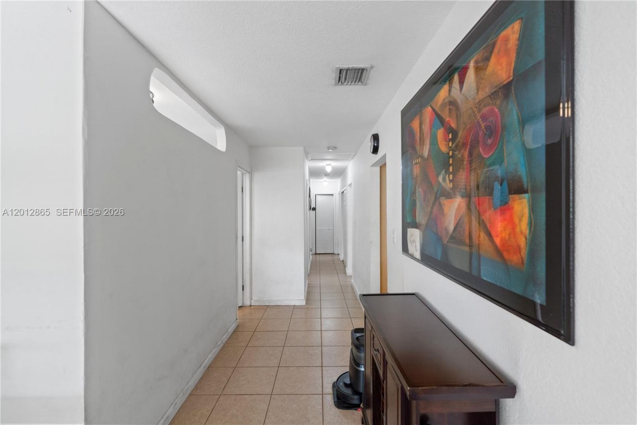 5300 NW 30th Pl, Miami, FL 33142 Photo