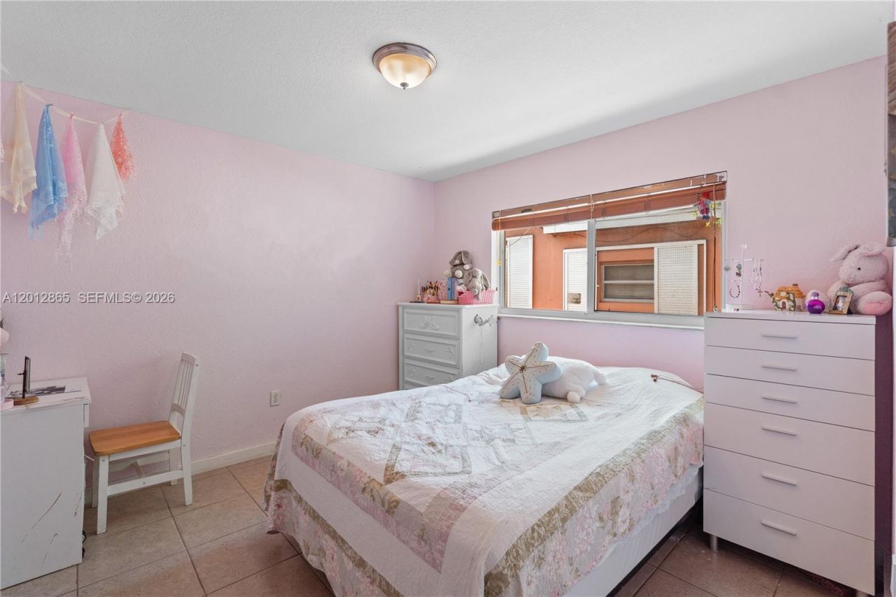 5300 NW 30th Pl, Miami, FL 33142 Photo