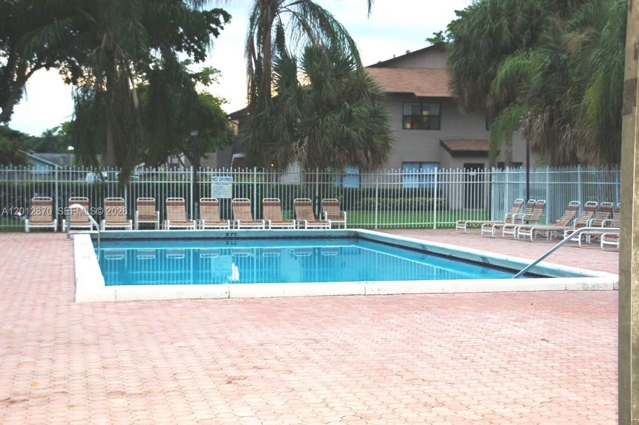 10025 Winding Lake Rd , Unit 202, Sunrise, FL 33351 Photo