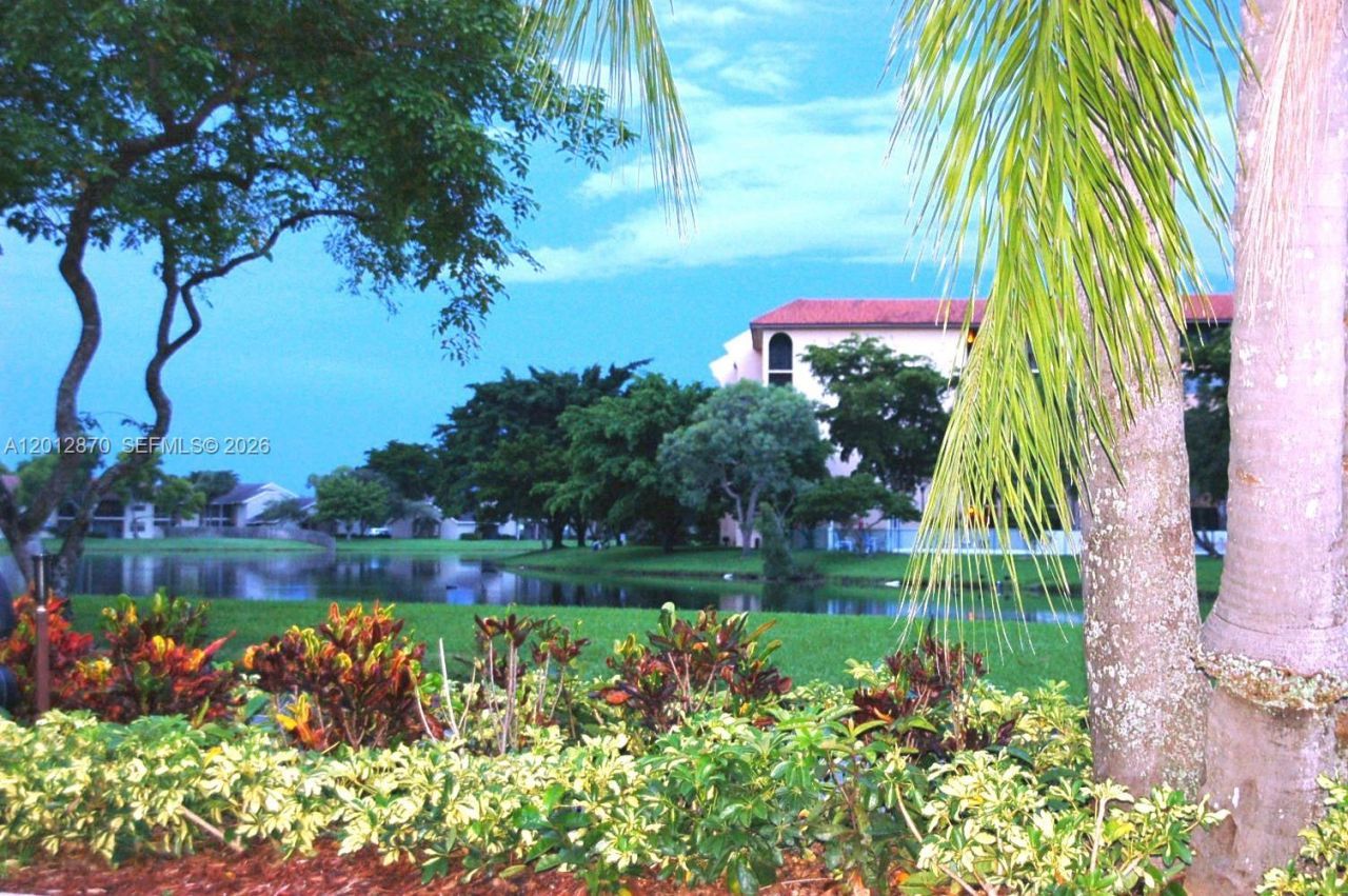10025 Winding Lake Rd , Unit 202, Sunrise, FL 33351 Photo