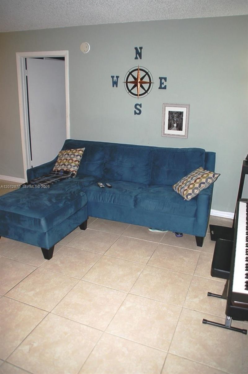 10025 Winding Lake Rd , Unit 202, Sunrise, FL 33351 Photo